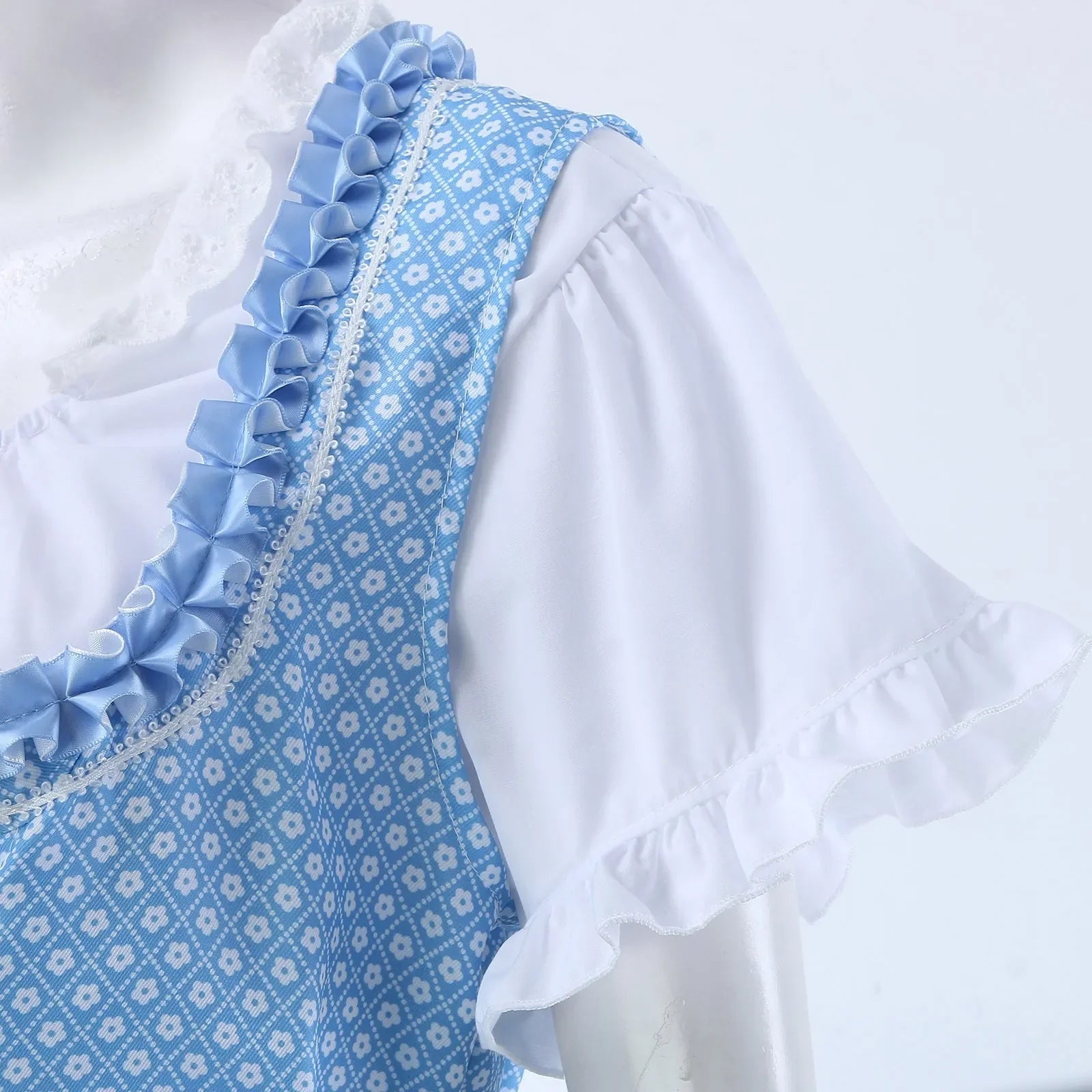 Devako Lilly | Trachtig - Einzigartige Tracht für Frauen mit Schürze und Bluse