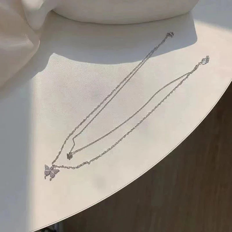 Mehrschichtiges Silberhalskettenset mit Zirkon-Schmetterling