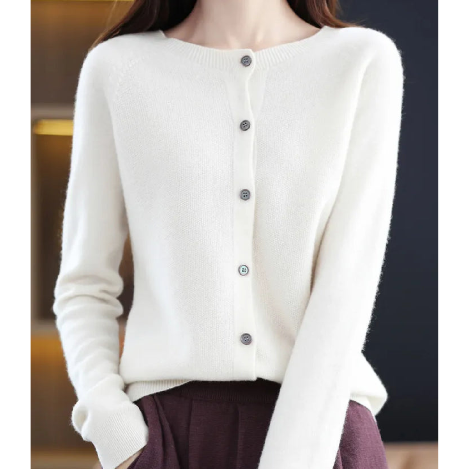 Damen Strickjacke aus Merinowolle – Fein, Klassisch & Hochwertig