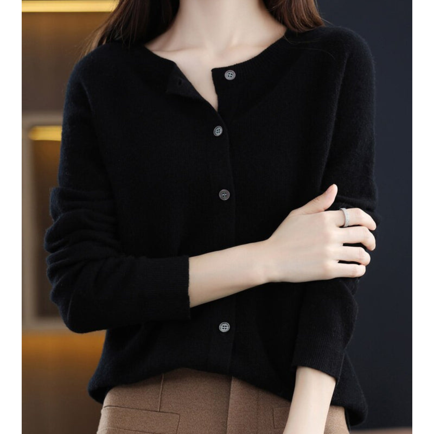 Damen Strickjacke aus Merinowolle – Fein, Klassisch & Hochwertig