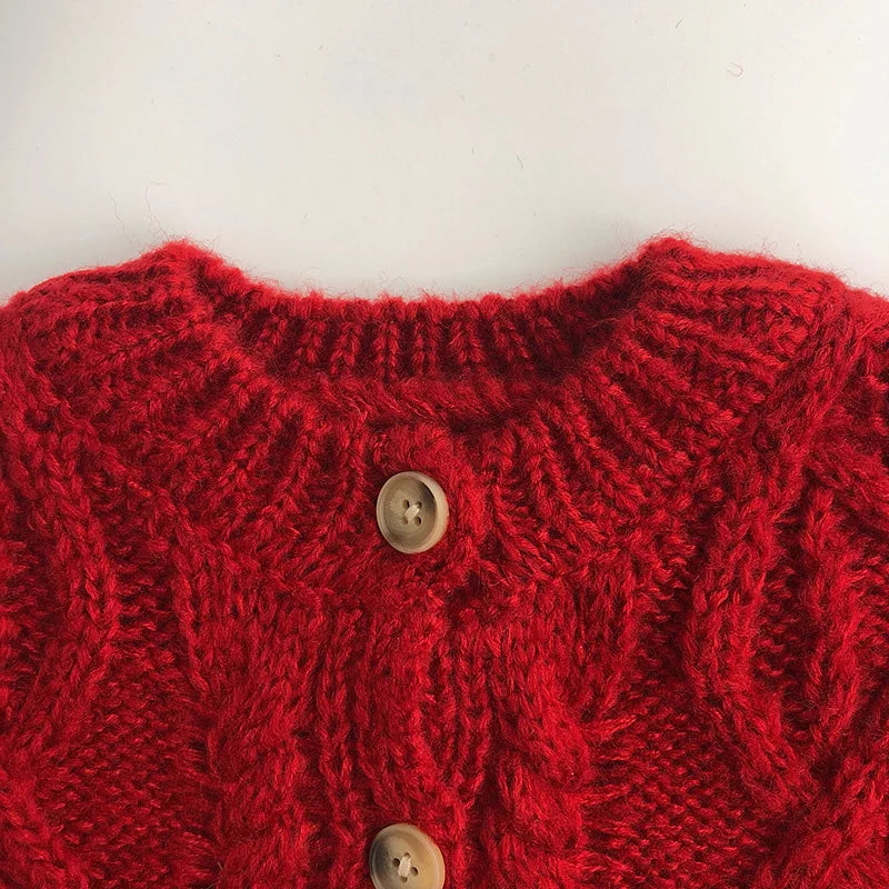 Rode gebreide babytrui voor herfst en winter 1