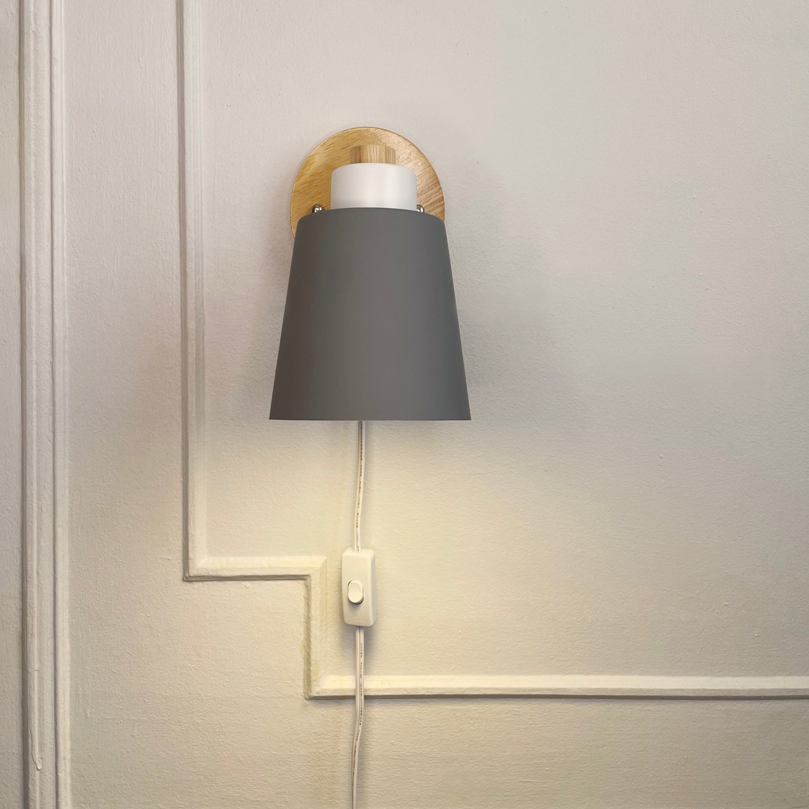 Lampada da lettura rotante con spina