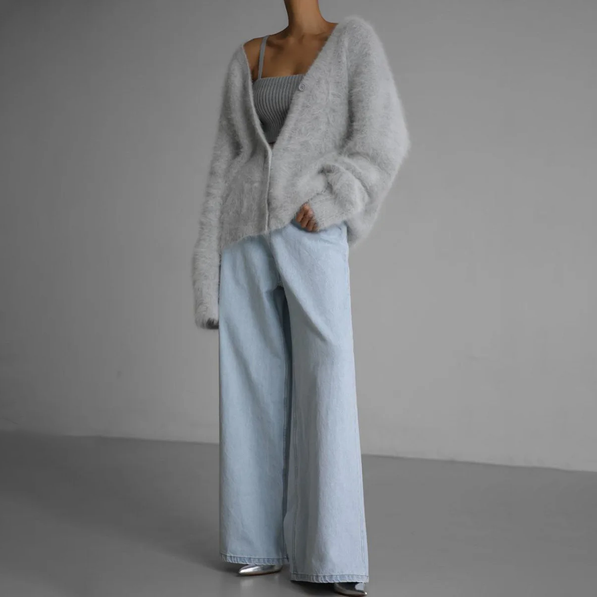 Warme Winterstrickjacke mit Knöpfen - Danimara