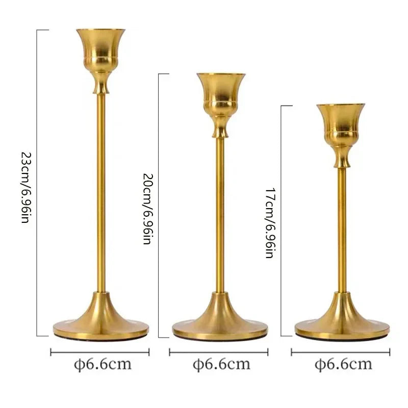 Verträumte Lichter - Goldene Kerzenständer für eine romantische Atmosphäre