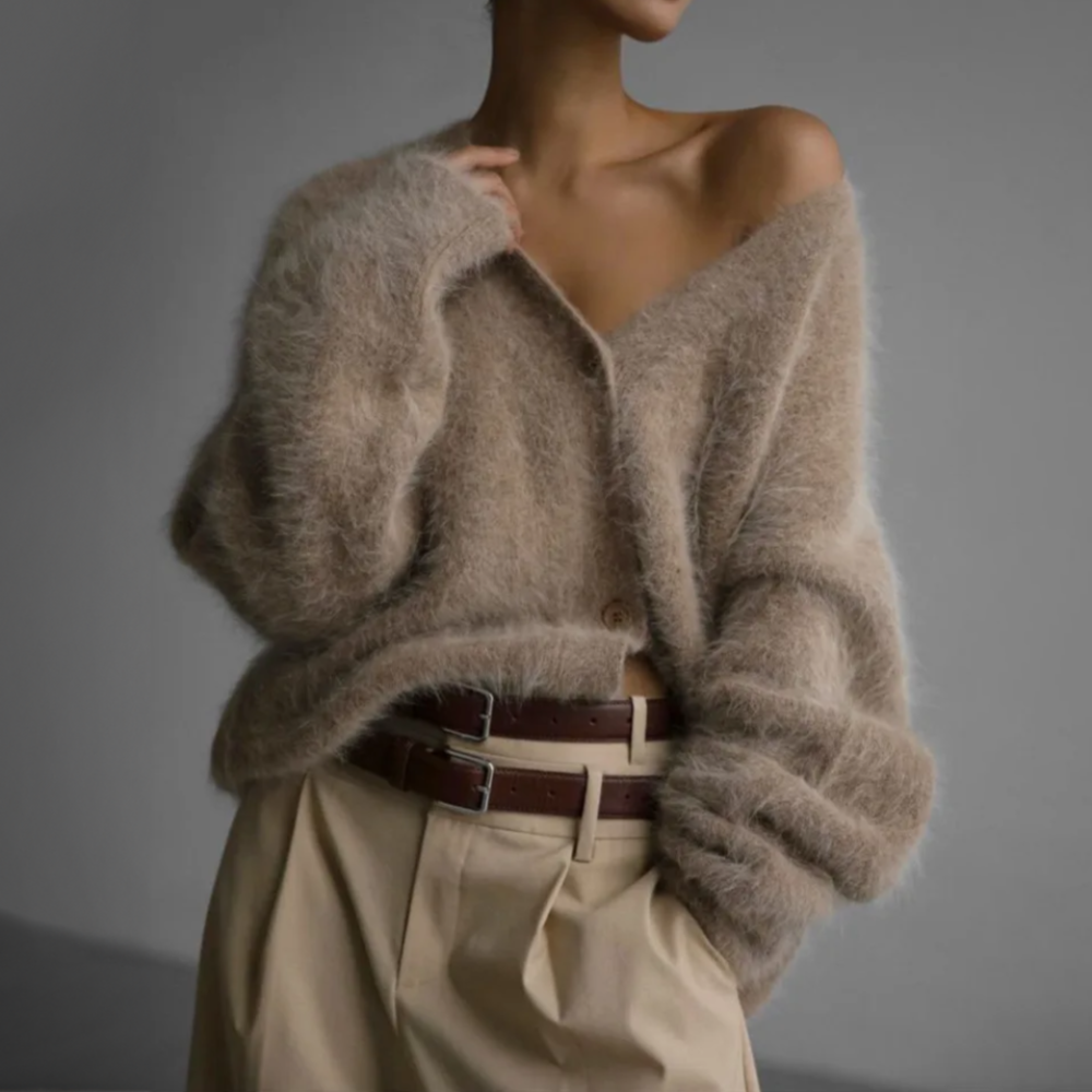 Warme Winterstrickjacke mit Knöpfen - Danimara