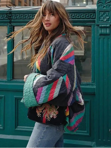 Eva - Gestreifte Steppjacke für Wärme und Stil