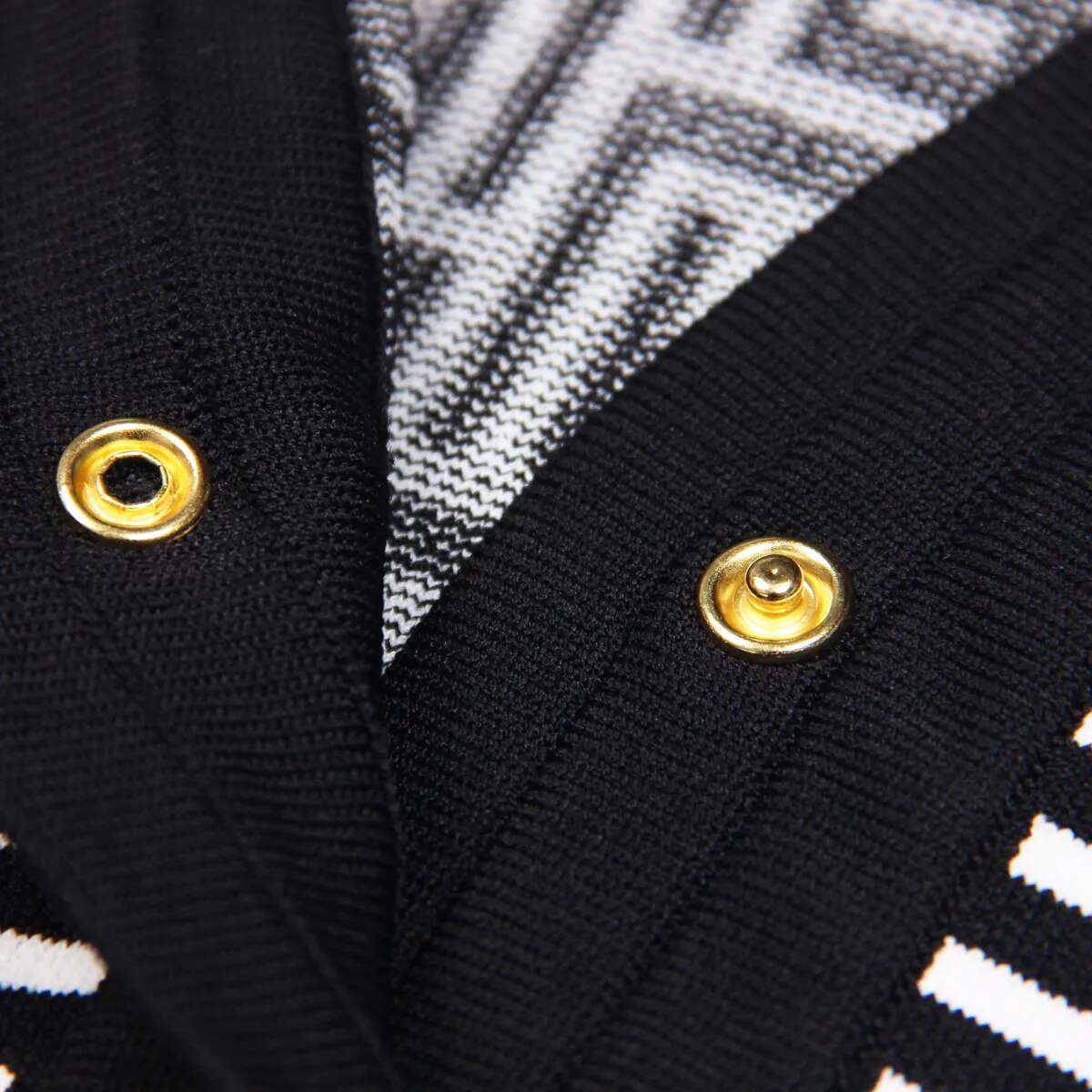 Gemusterter Blazer mit farblich abgesetztem Saum - Briar