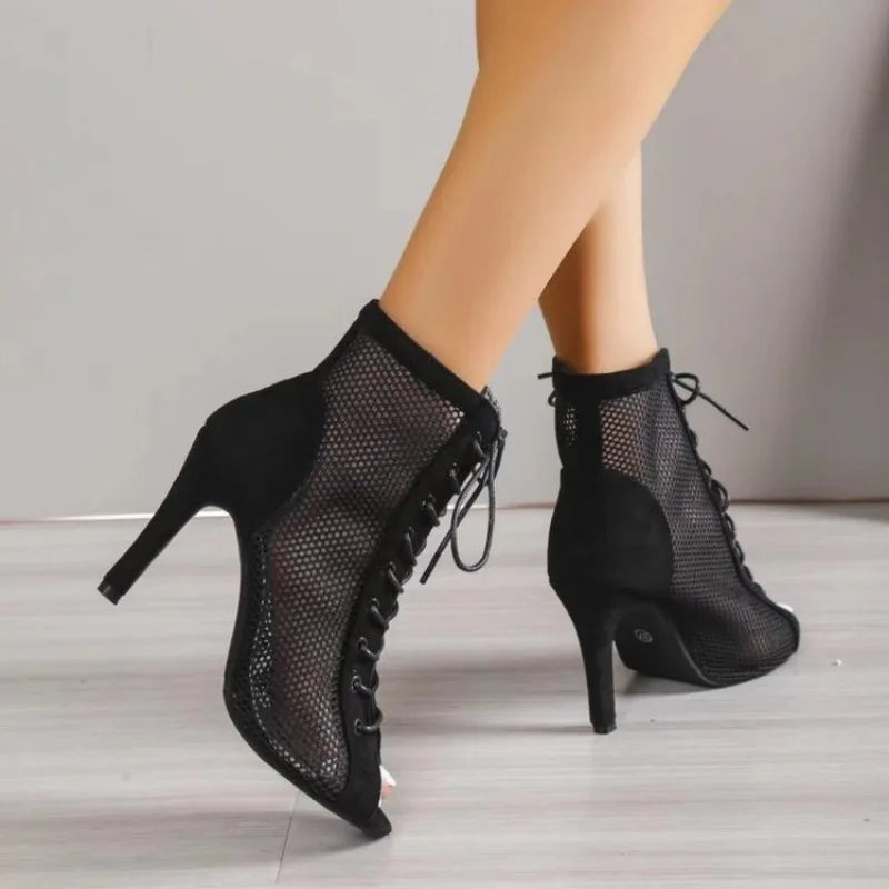 Walburga - Knöchelsandalen mit Mesh-Obermaterial