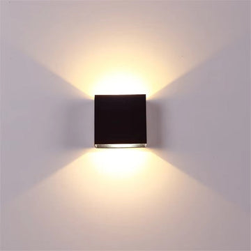 Elegante LED-Wandleuchte – Sanftes Licht für eine gemütliche Atmosphäre