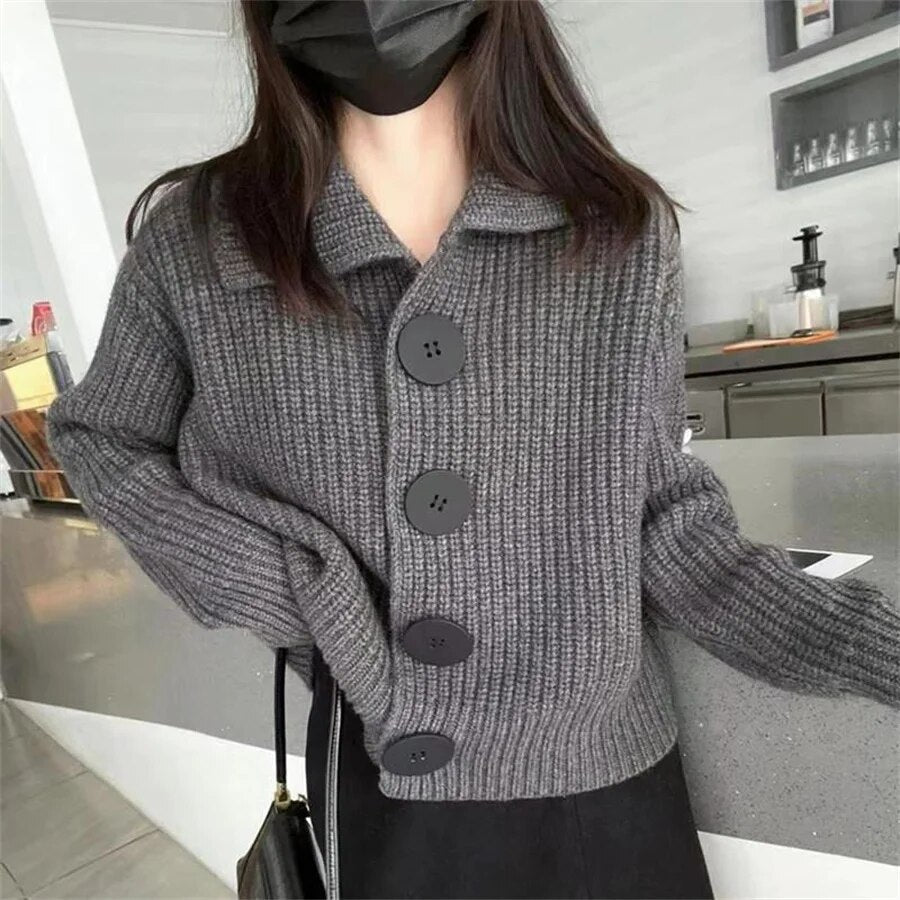 Übergroßer Strickpullover mit großen Knöpfen - Fay