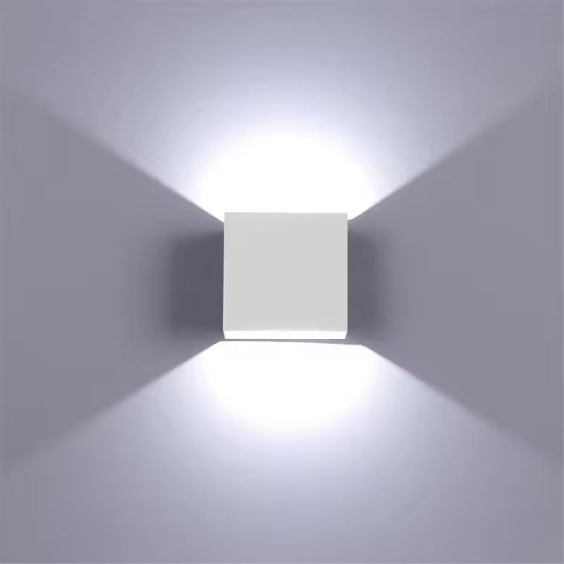 Elegante LED-Wandleuchte – Sanftes Licht für eine gemütliche Atmosphäre