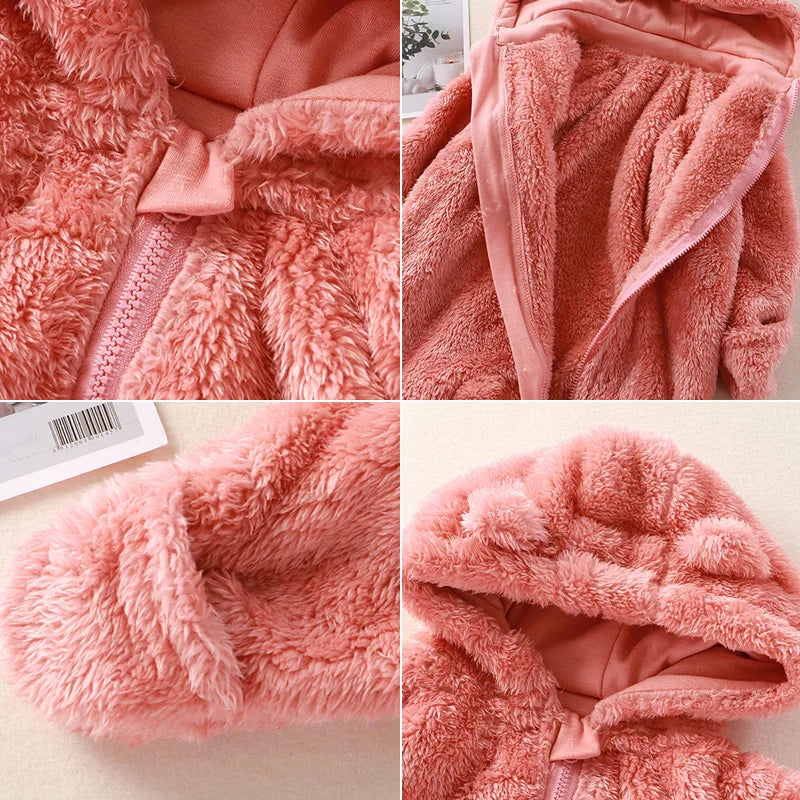 CozyCuddle - Kuscheliger Overall für Neugeborene mit Kapuze