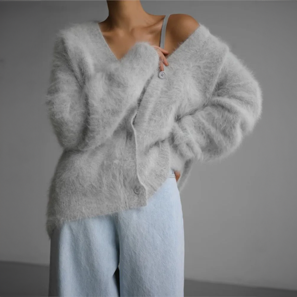 Warme Winterstrickjacke mit Knöpfen - Danimara