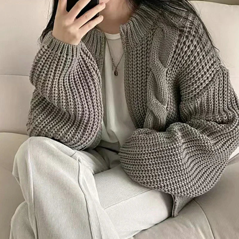 Strickjacke mit grobem Zopfmuster - Ryleigh