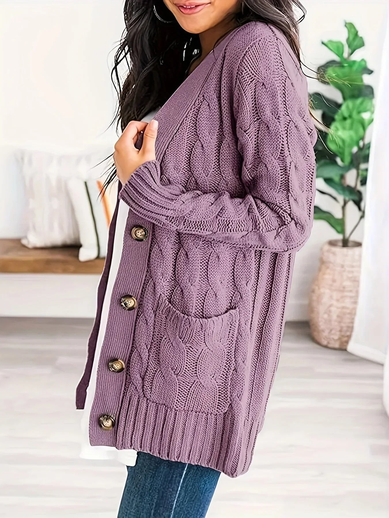 Kuschelige Strickjacke mit Knöpfen - Yalena
