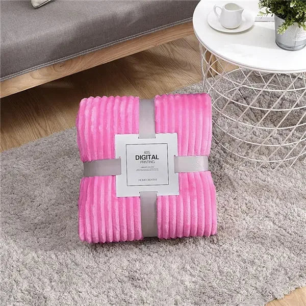 SoftLoom – Flauschige Flanell-Decke Gestreift für Sofa, Bett & Reisen