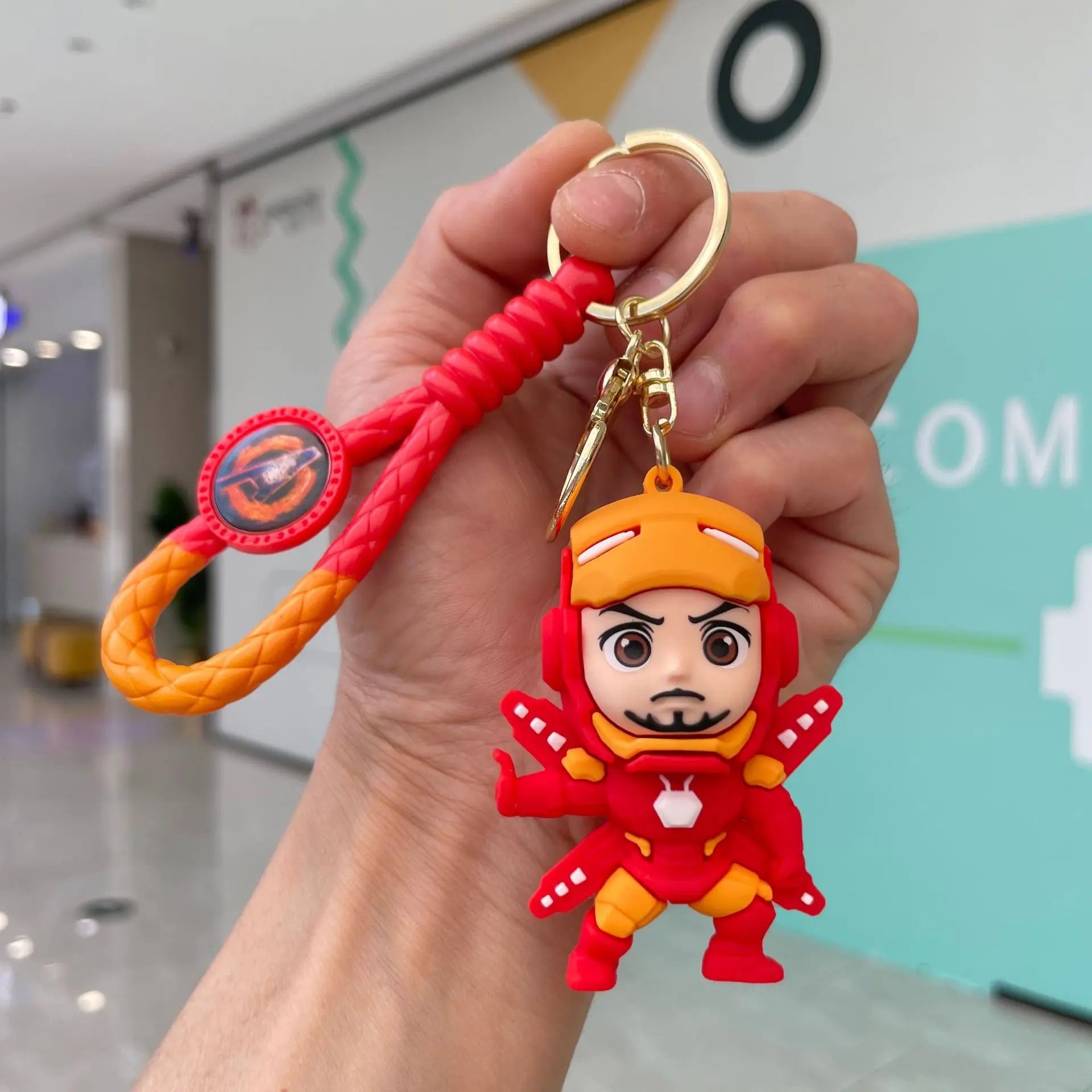 HeroVibe – Superhelden Muskelkostüm für Kinder mit Schild – Rot & Blau Karneval-Outfit
