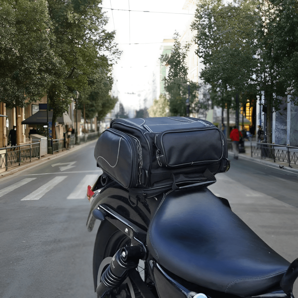 Devako Motorradtasche mit mehreren Fächern