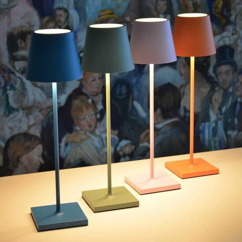 LumiFlex – Trådløs LED-bordlampe med touchstyring & dæmpbar