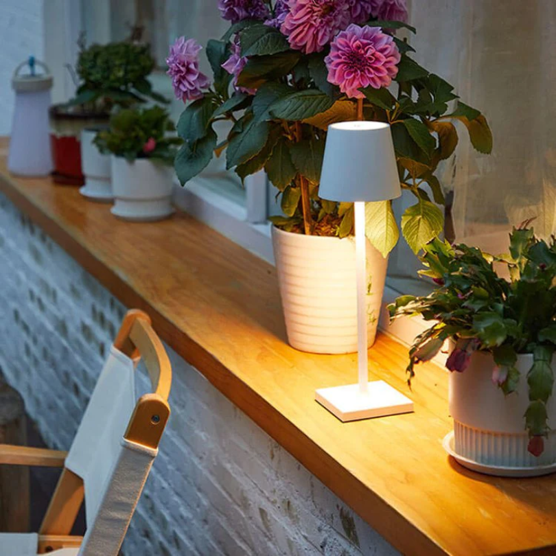 LumiFlex – Trådløs LED-bordlampe med touchstyring & dæmpbar