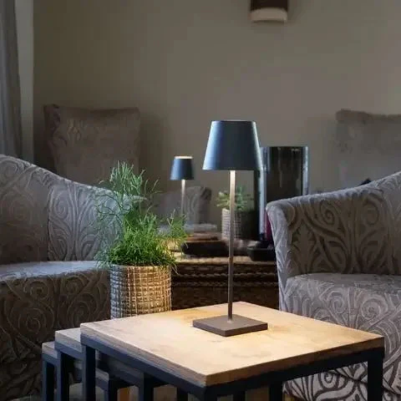 LumiFlex – Trådløs LED-bordlampe med touchstyring & dæmpbar