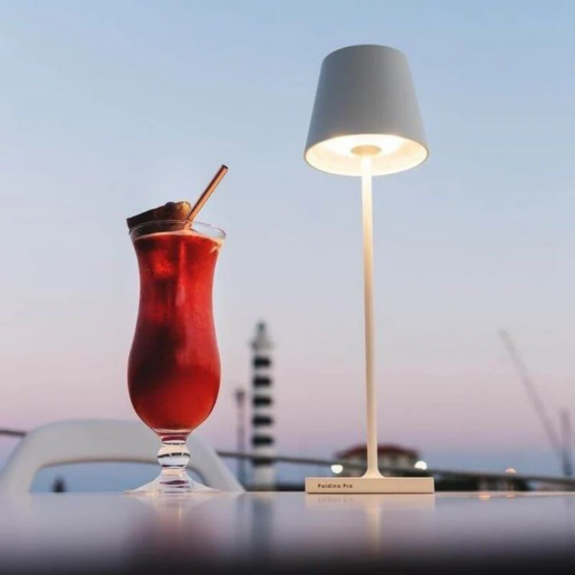 LumiFlex – Trådløs LED-bordlampe med touchstyring & dæmpbar