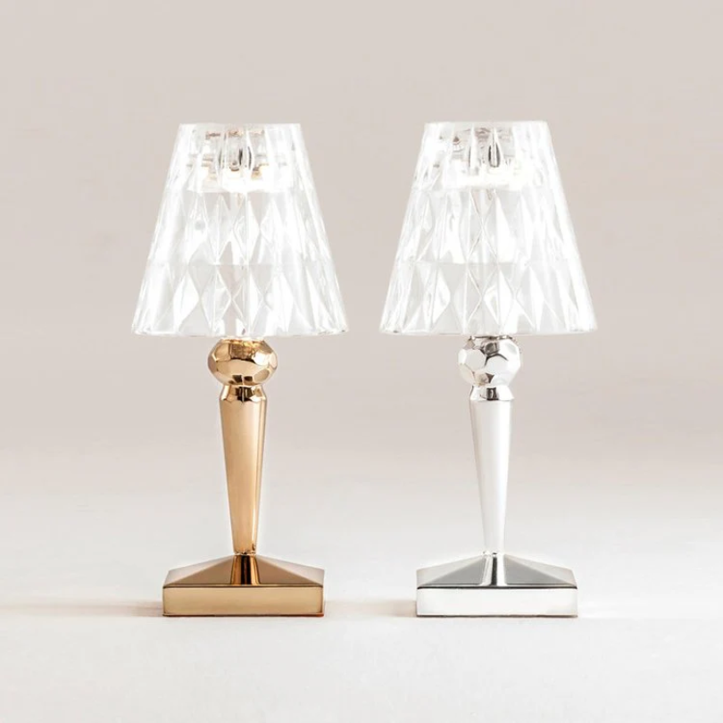 LumiÉclat – Krystal bordlampe moderne – Elegant design & varmt lys
