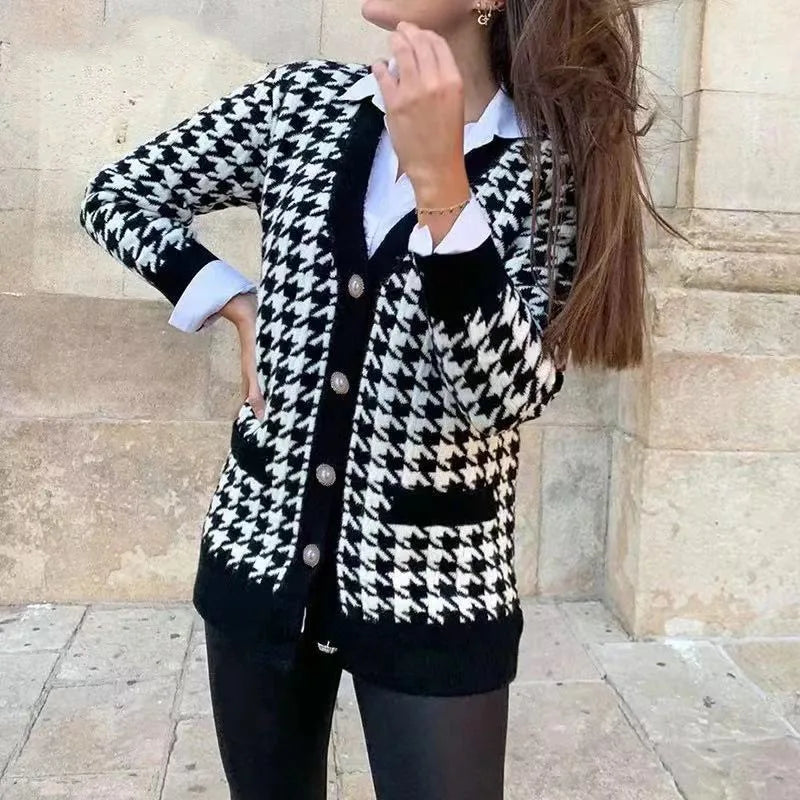 Hahnentritt-Strickjacke mit farblich abgesetztem Saum - Samiya
