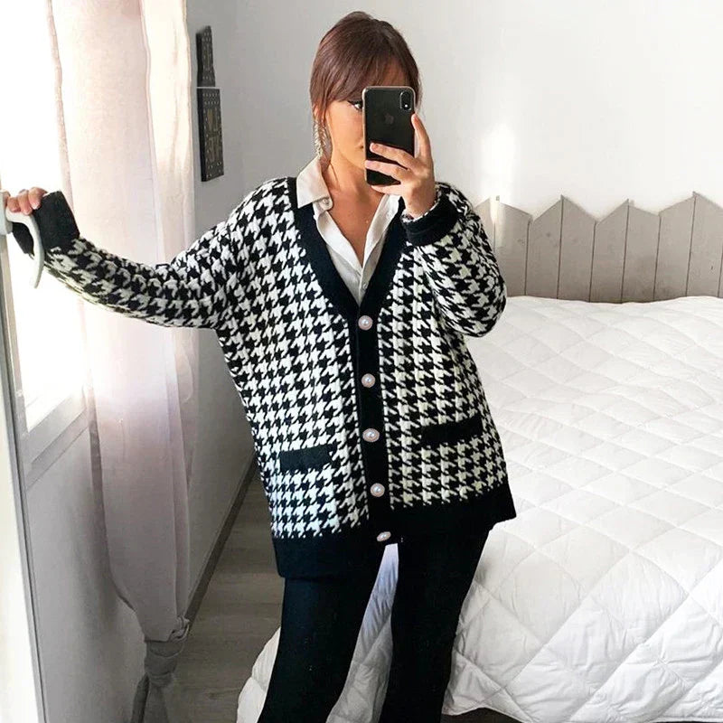 Hahnentritt-Strickjacke mit farblich abgesetztem Saum - Samiya