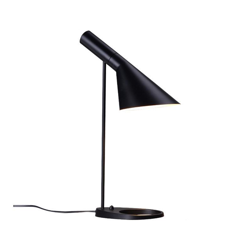 MinimalGlow - Moderne LED-Tischleuchte mit schlankem Design