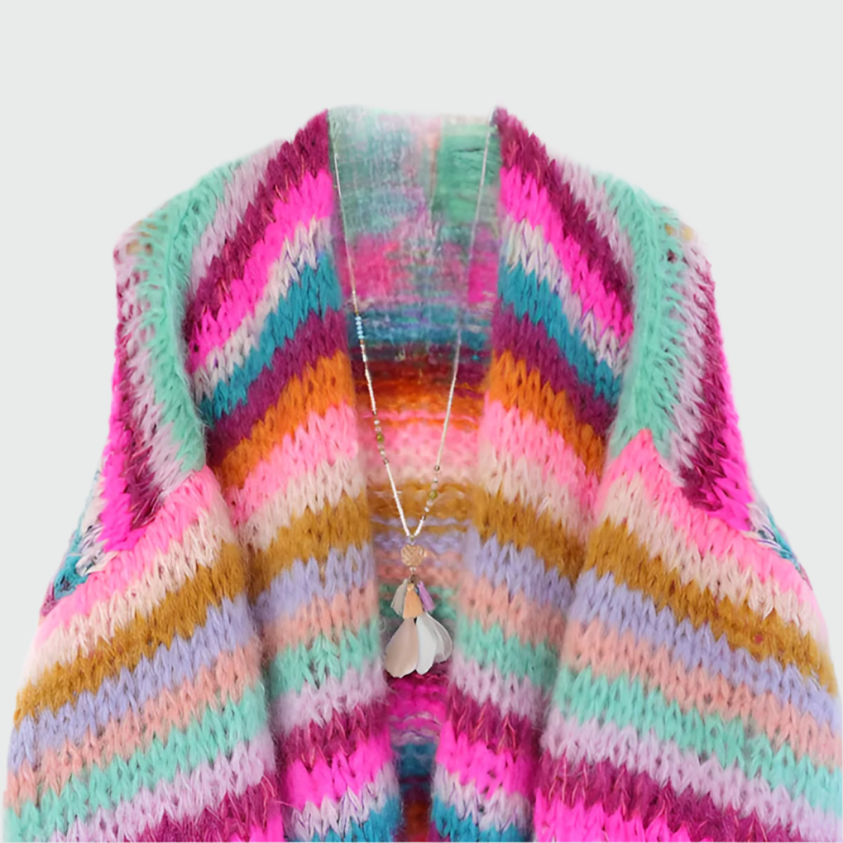 Strickjacke Damen mit buntem Muster & Holzknöpfen – Boho-Stil