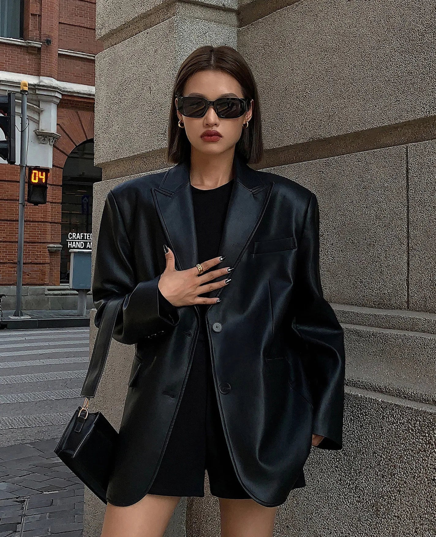 Trendiger PU-Lederblazer mit lockerer Passform - Yakira