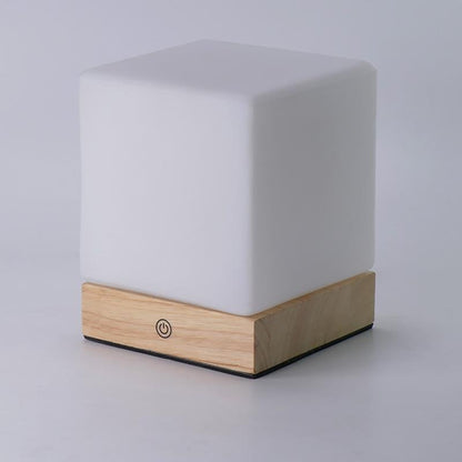 GlowCube - Batteriebetriebene kabellose LED-Tischlampen für eine nordische Mini-Schreibtischleuchte