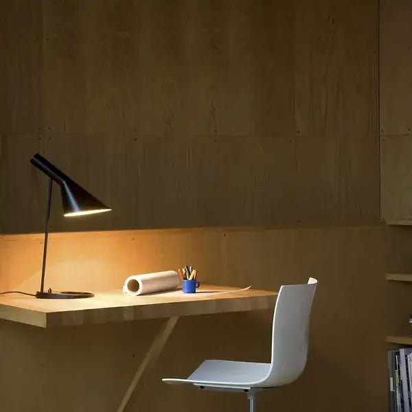 Illuma - Moderne und schlanke Lampe