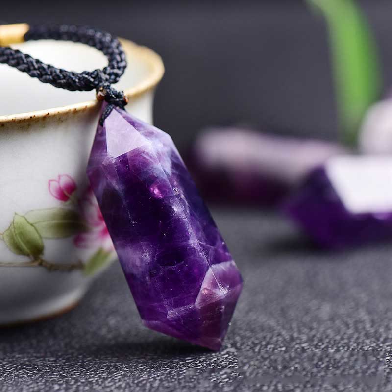 Collana curativa naturale in cristallo di ametista – Lyra