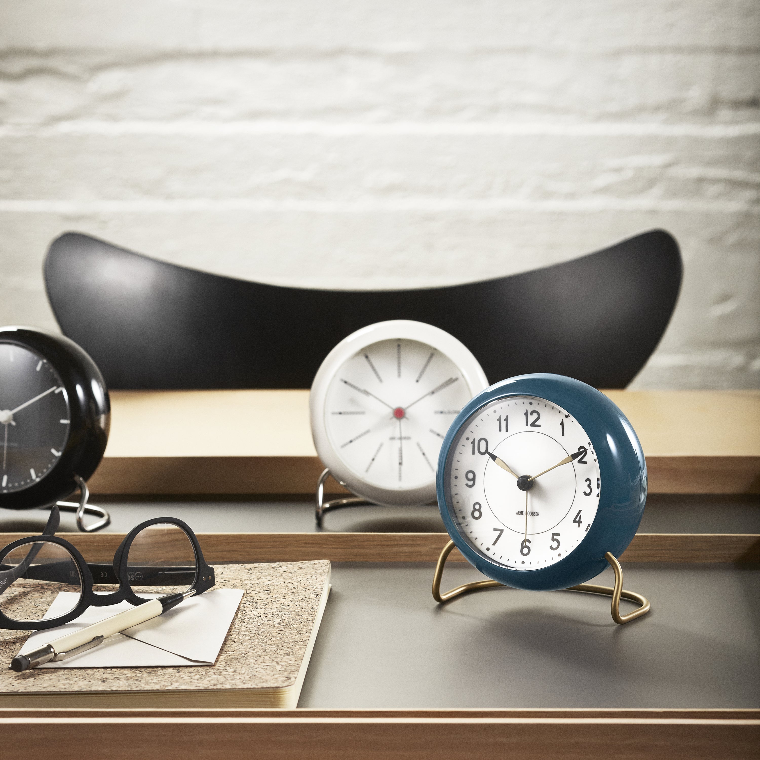 Arvena – Station bordur med alarm og lyssensor, moderne