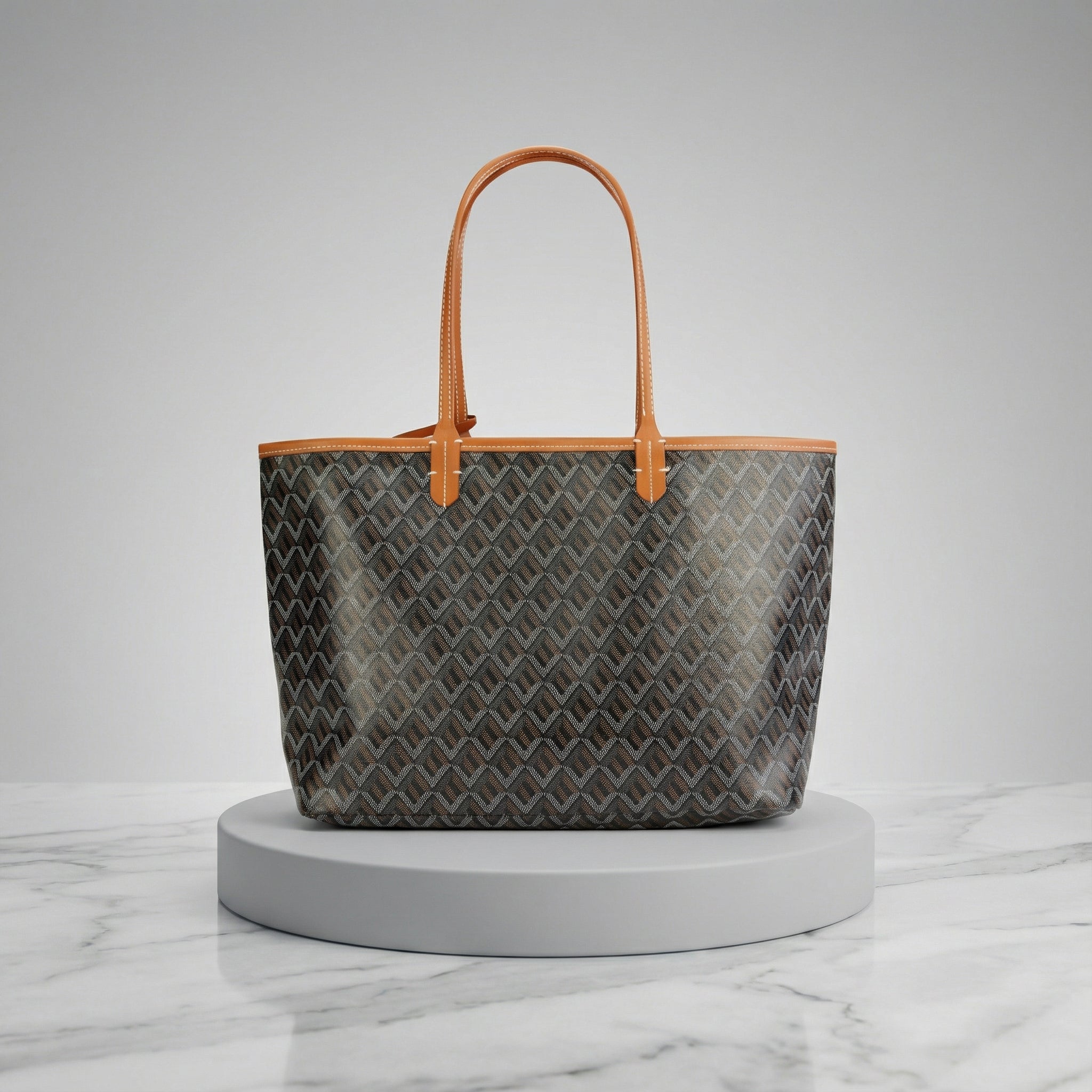 Velora Handbag – Textured Surface & Timeless Design for Everyday Use