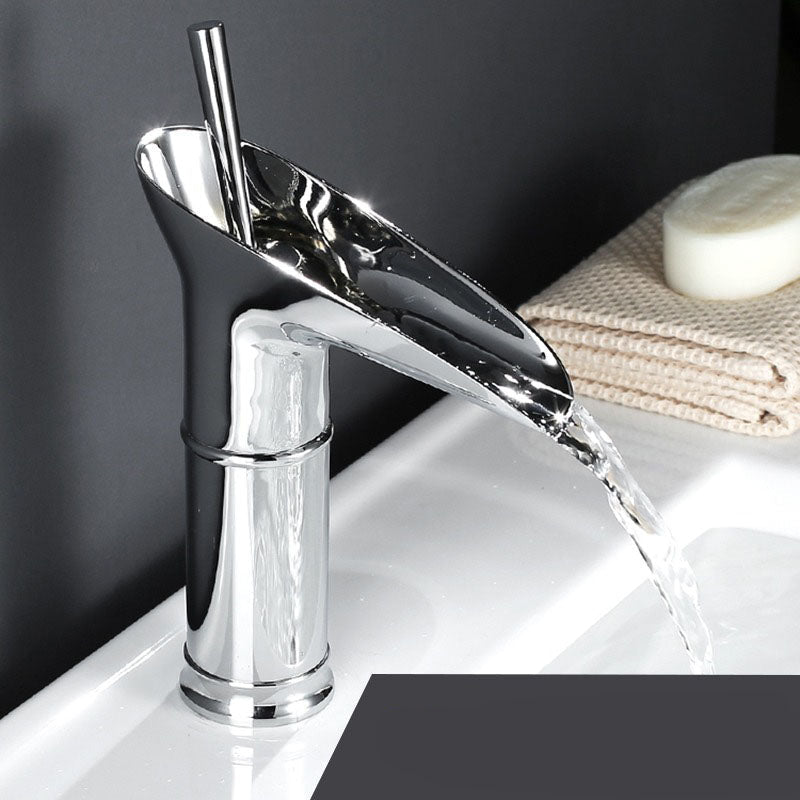 Antique Waterfall - Waschbeckenarmatur für das Badezimmer