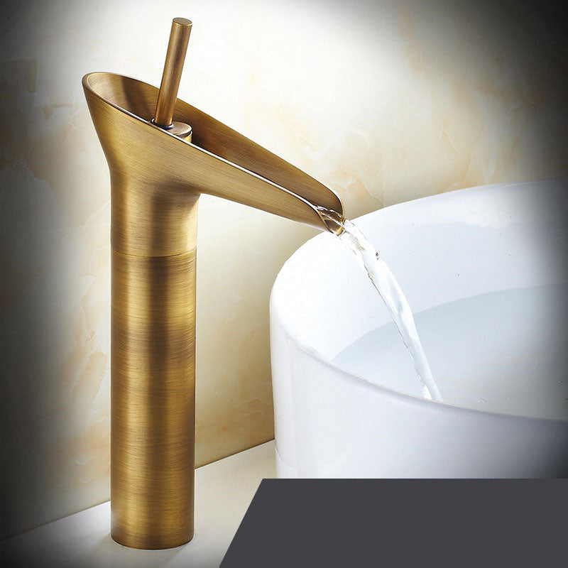 Antique Waterfall - Waschbeckenarmatur für das Badezimmer