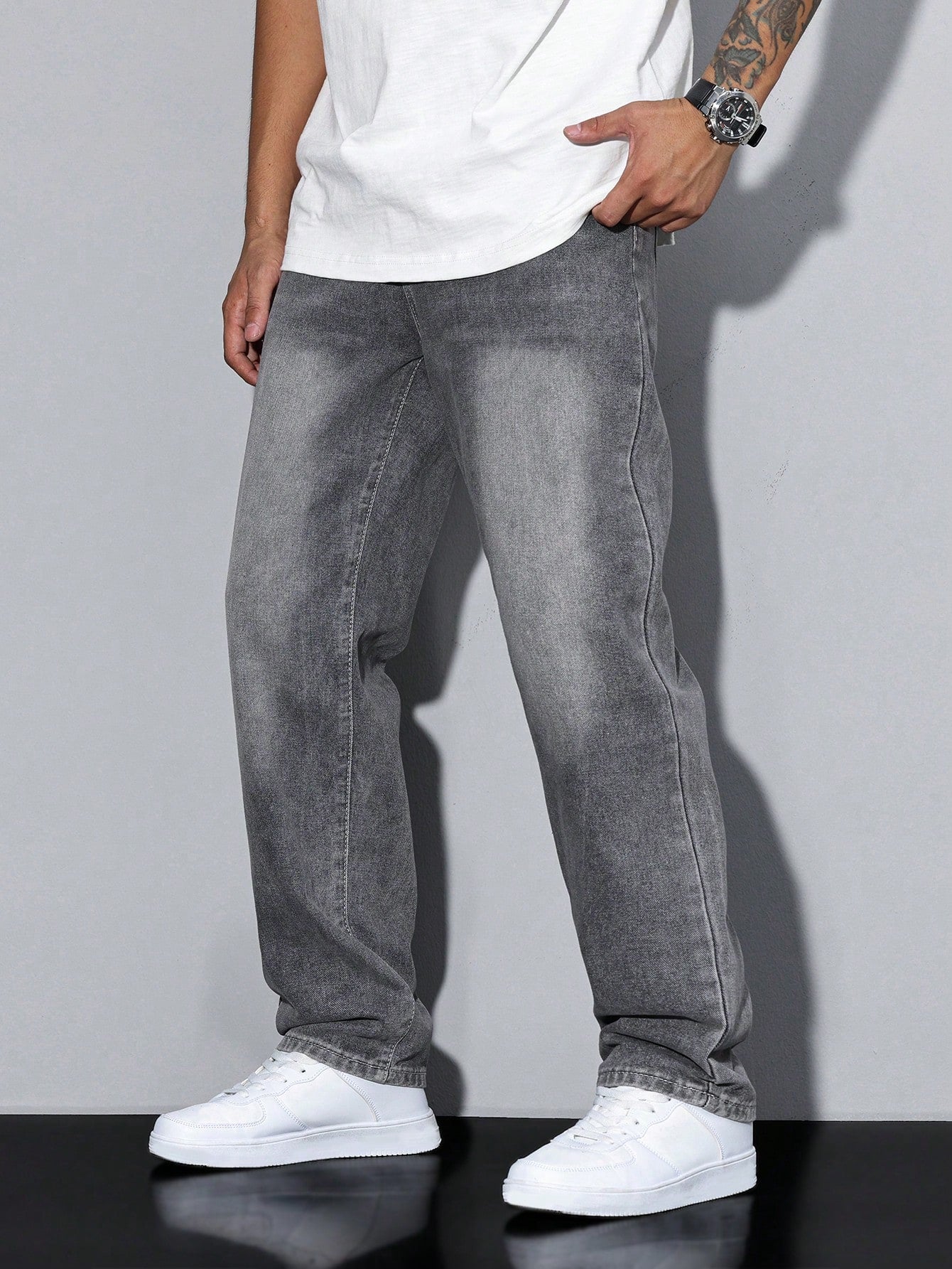 UrbanEase – Herrejeans Daan i ensfarvet – Tidløs allrounder
