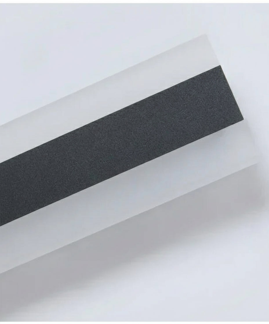 Außenwandleuchte – Wetterfestes Design aus Eisen & Acryl für Zuverlässige Beleuchtung im Außenbereich