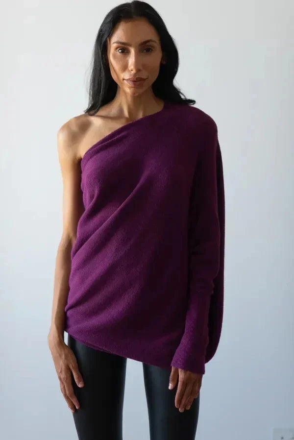 Modischer asymmetrischer Pullover mit Drapierungen - Inara