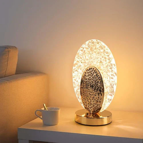 PeacockLuxe Modern & Luxuriös Pfau Tischlampe - Einstellbare Beleuchtung & Design