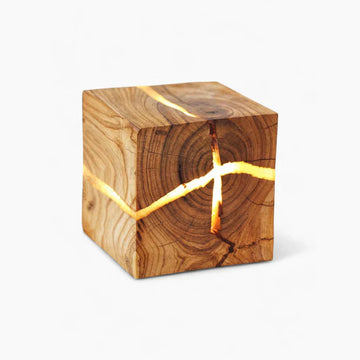 CrackLumen – Rustikale Tischlampe mit einzigartigem Glasdesign