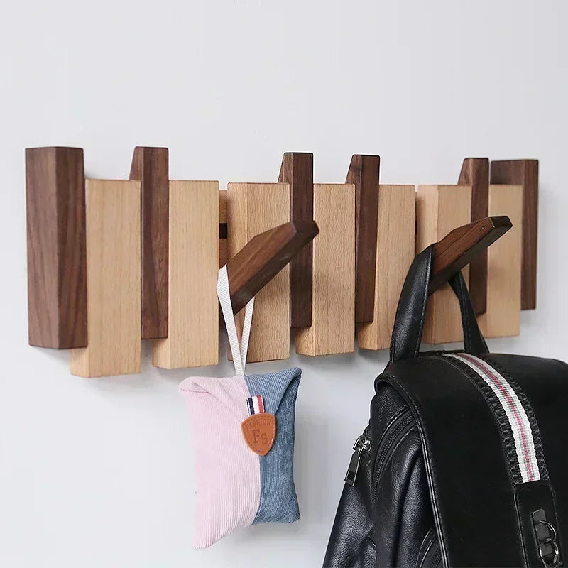 Valnød Piano Garderobe – Elegant opbevaringsplads til din entré