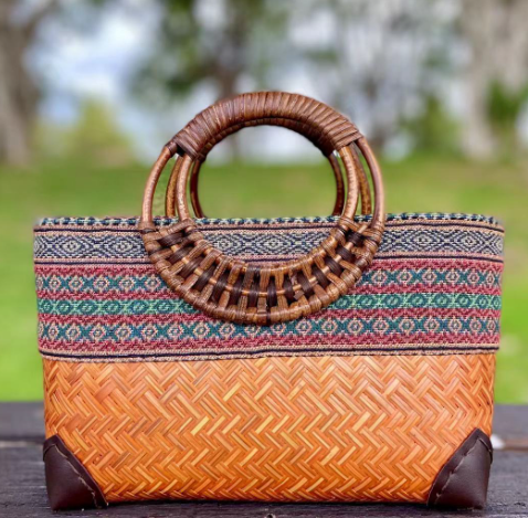 Devako Sakura | Strand und Boho Style Modische Tasche aus geflochtenem Bambus