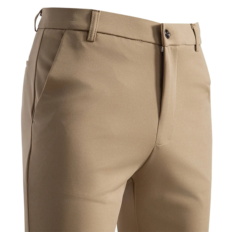 Behagelige khaki herrebukser | Perfekt til arbejde og fritidslook