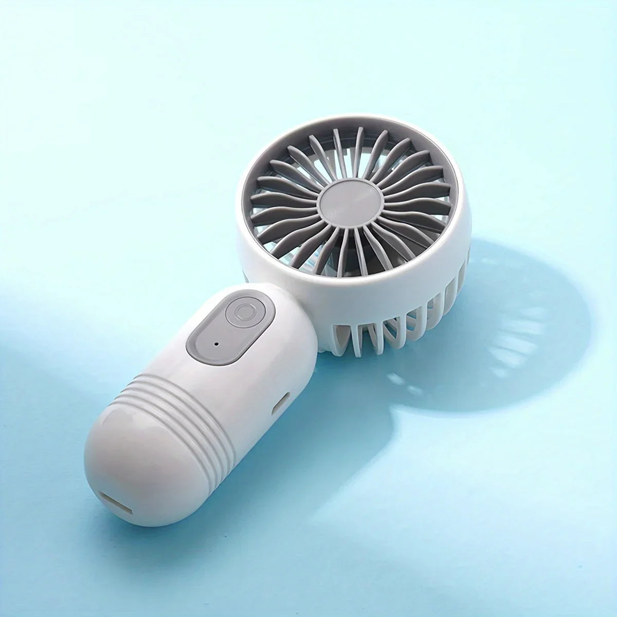 Kleiner Handventilator – Perfekt für Büro, Reisen & unterwegs