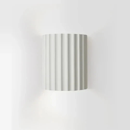 Devako Glutwand – Kunstharz-Wandleuchte mit moderner LED-Eleganz