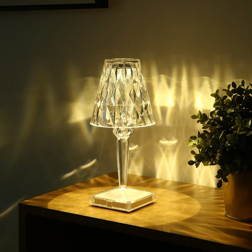 LumiÉclat – Krystal bordlampe moderne – Elegant design & varmt lys